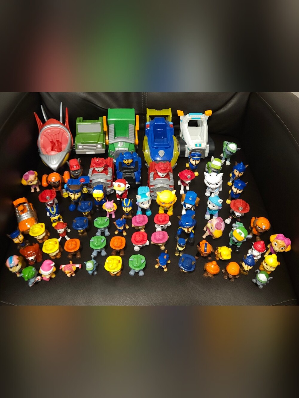 HUGE! 70 Piece Paw Patrol Kids Toy Figure and Vehicle Lot! So Much Fun!